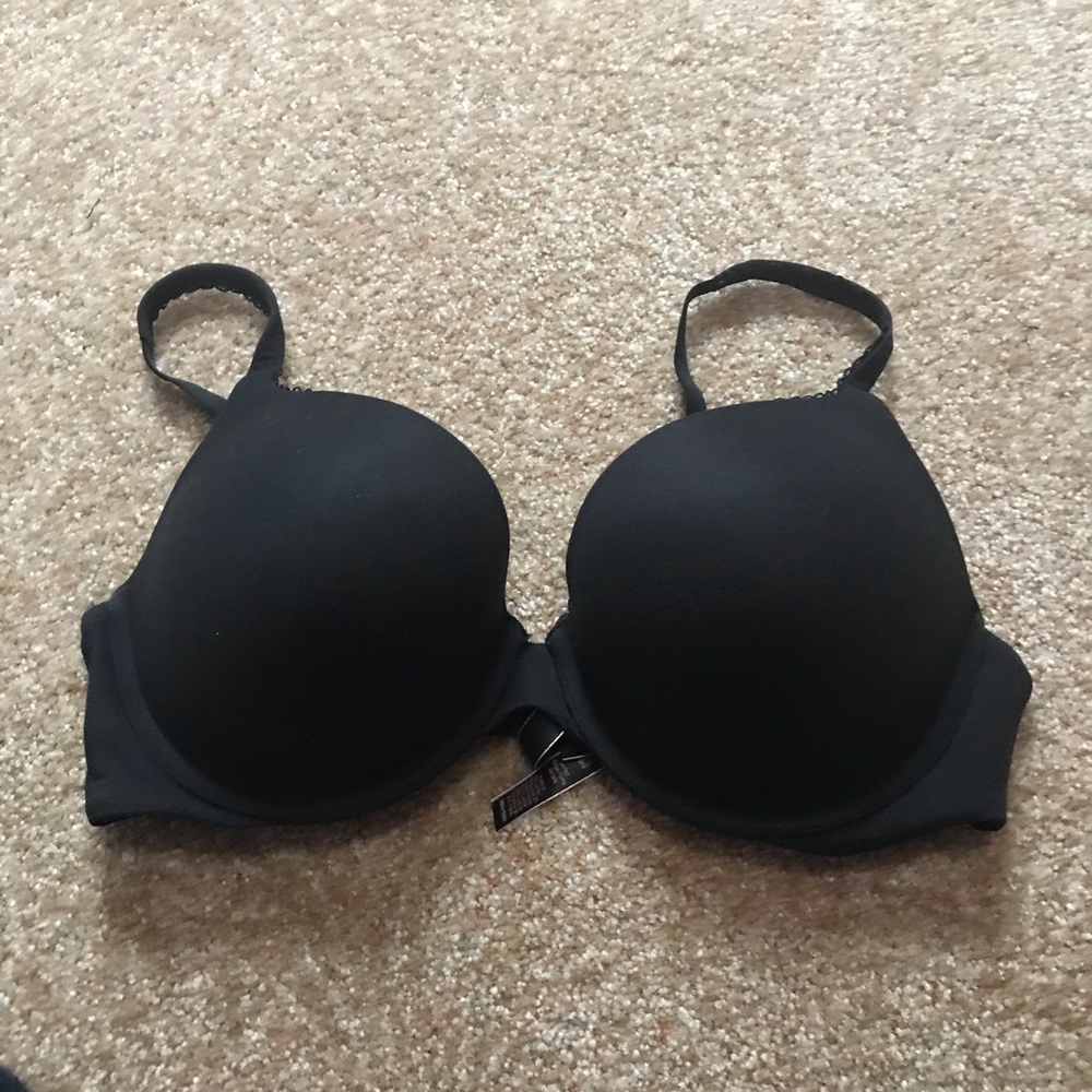 Victoria’s Secret body by Victoria push up bra